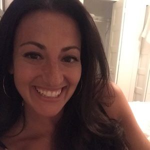 Meet your Posher, Arielle